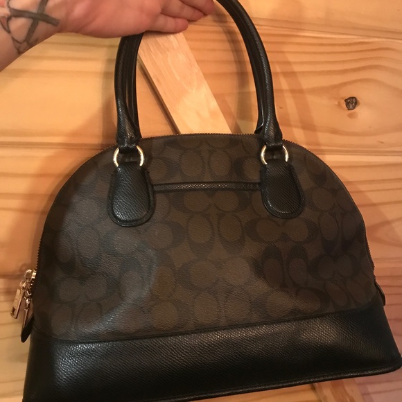 Coach purse - Picture 2 of 8